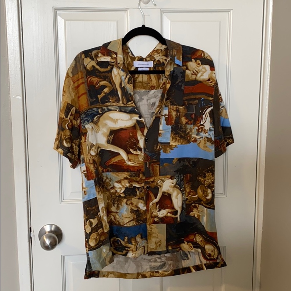 Artistic button up